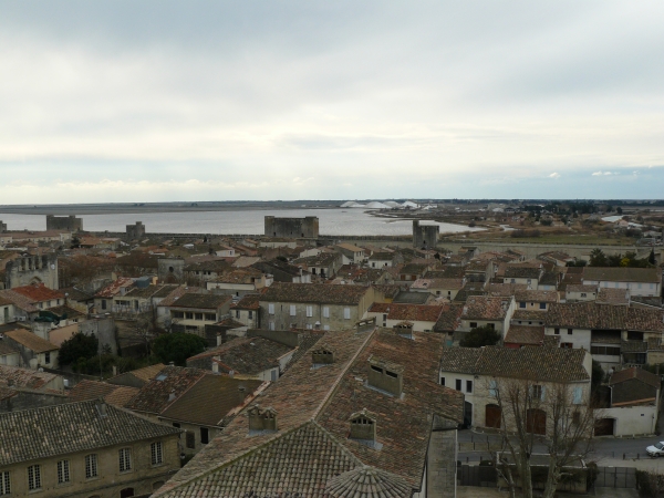 Aigues Mortes mit Salzbergen Camargue 2012