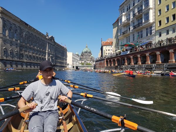 Berliner Dom vom Ruderboot 2019