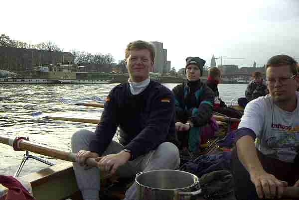 Barke in Dresden beim Rudern