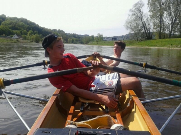 Chillen im Boot nach dem Marathon 2012