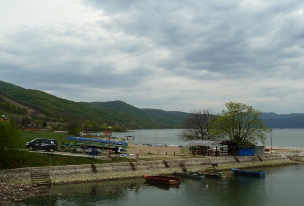 Geladener Anhaenger in Tekija Donau 12