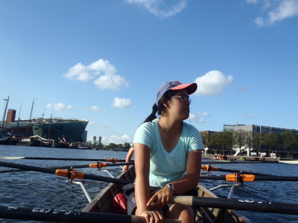 Jiajia vor dem Schifffahrtsmuseum Amsterdam 2017