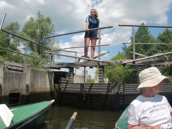 Johanna beim Schleusen Spreewald 2021