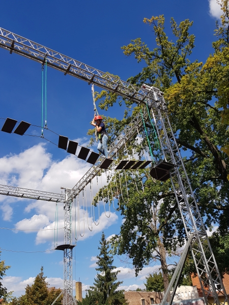 Johanna im Hochseilgarten Familienfest Stahnsdorf 2018