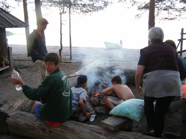 Lagerfeuer am Pielinen SP07