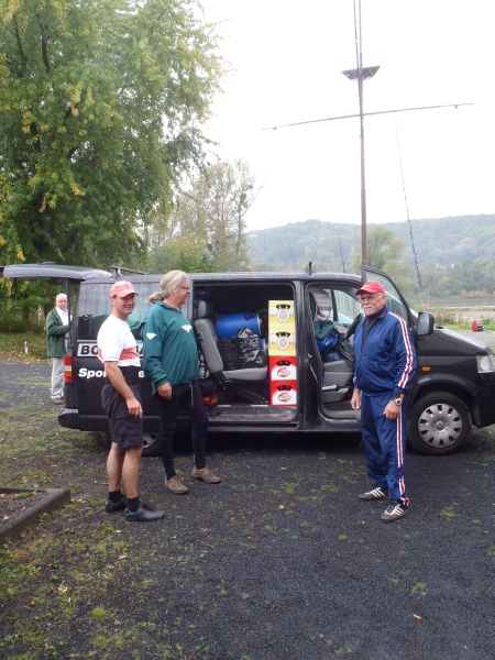 Landdienst mit Grundnahrungsmittel Rheinfahrt 2011