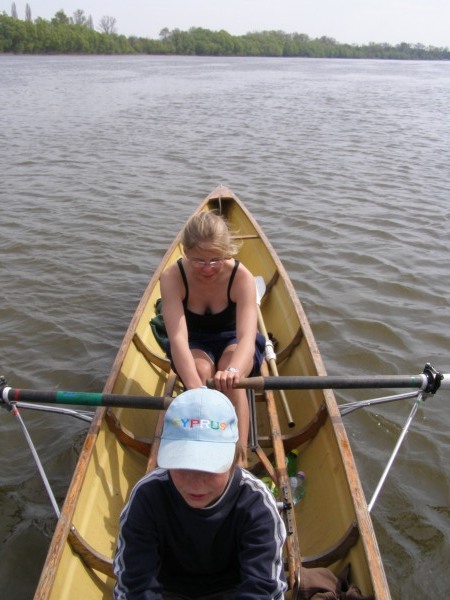 Levon Sophie im Ruderboot DWM07