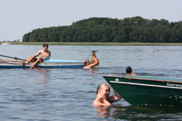 Mauersee Ruderer im Wasser P09