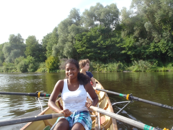 Nirnia und Jo im Ruderboot Tegelort 2013