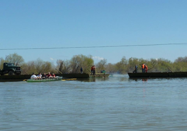 Ponton Bruecke Belene Vierer Donau 2013