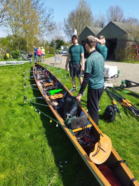 Ruderboot als Osternest Hart van Holland 2023