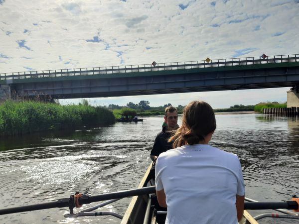 Ruderboot am Start Warthemarathon 2022