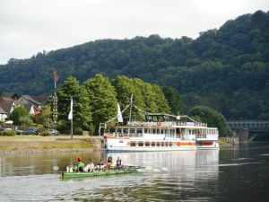 Ruderboot nach dem Start in Bodenwerder 2018 Ruderboot nach dem Start in Bodenwerder 2018