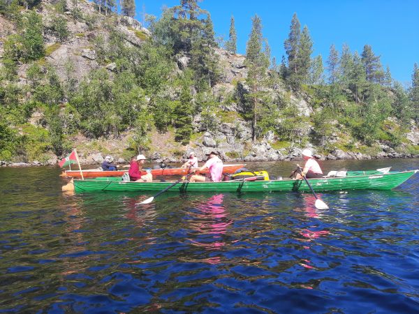 Ruderboot vor Ukko Inari 2022