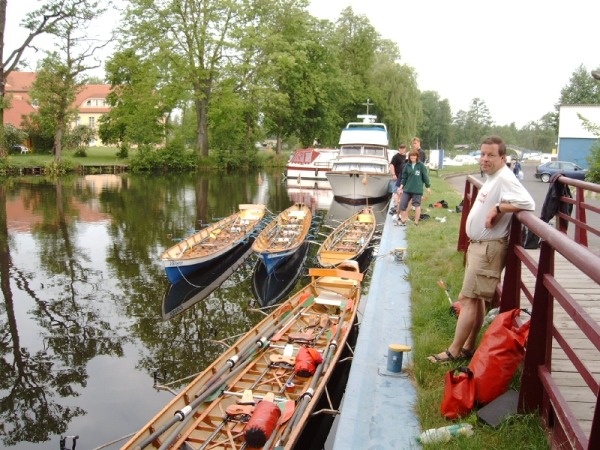 Ruderboote im Paeckchen Ly07