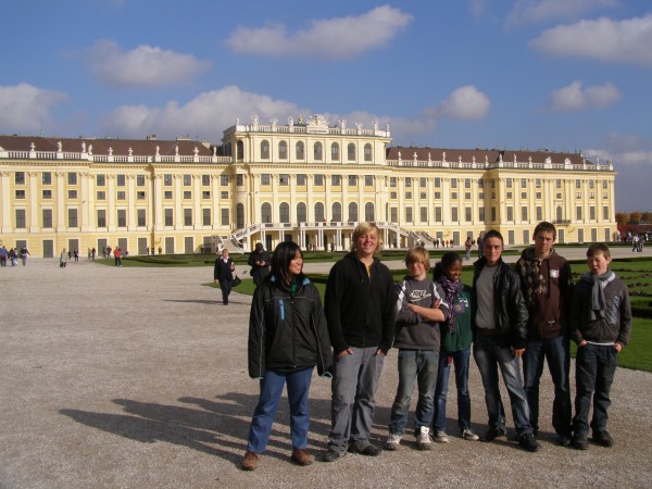 Ruderjugend bei Schloss Schoenbrunn D09