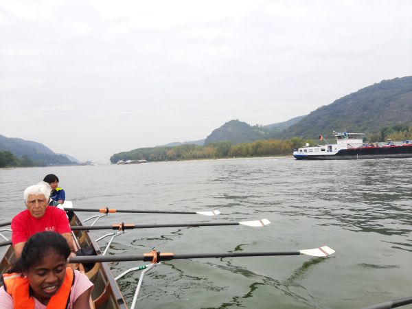 Schiffsverkehr auf dem Rhein 2021