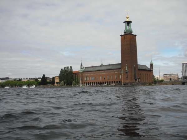 Stadhuset Stockholm vom Ruderboot aus S10