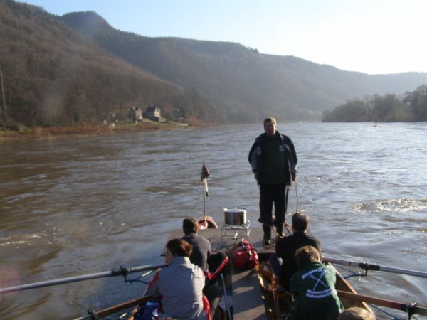 Stefan am Steuer der Barke Decin07