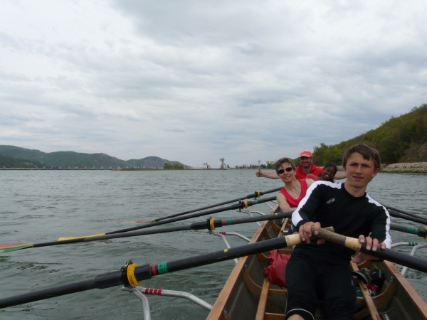 Vierer an der Schleuse Djerdap Donau 12