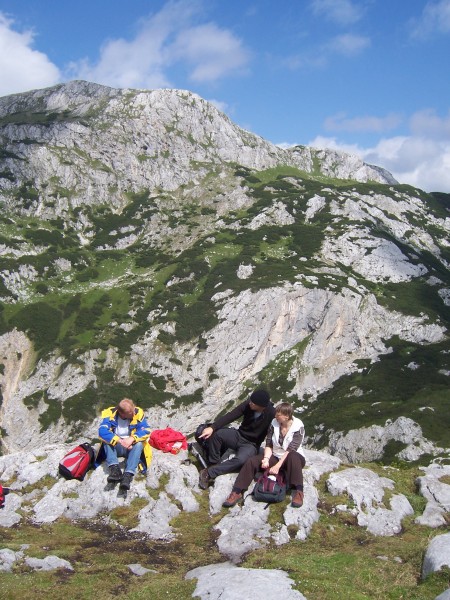 Wanderer oberhalb vom Gutenberghaus Loipold 09