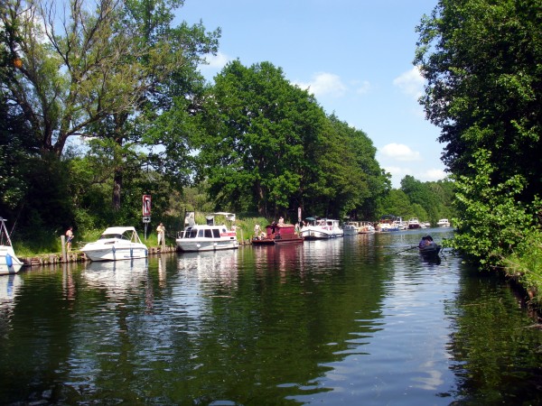 Wartende Boote in Strassen M11