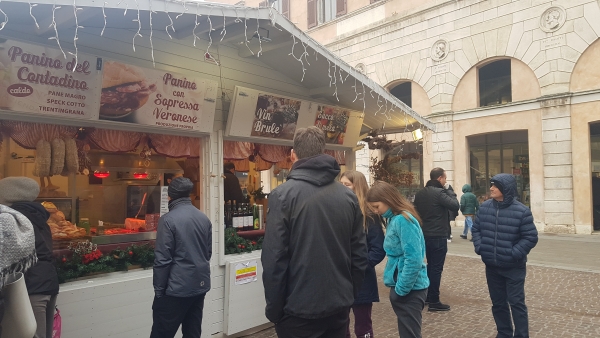 Weihnachtsmarkt Ferarra Po 2019