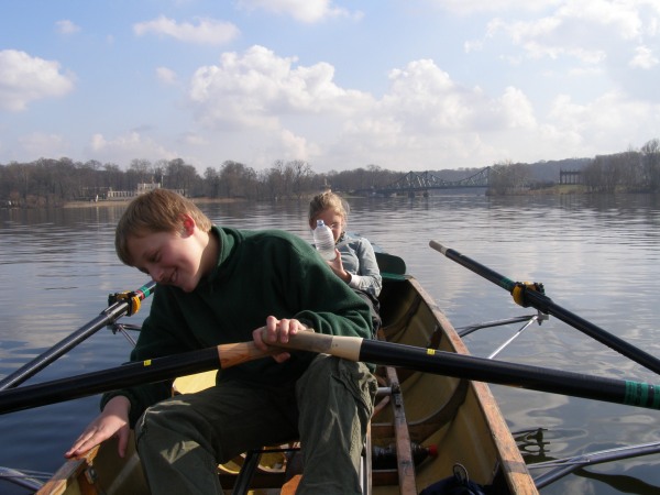 Zweier vor der Glienicker Bruecke 07