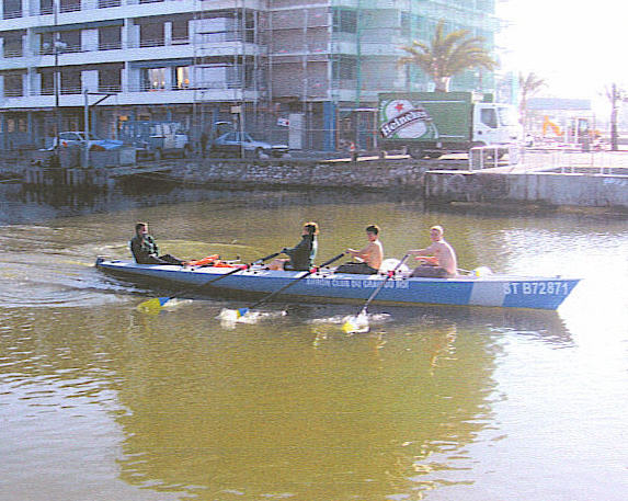 camargue ausfahrt aus dem Hafen