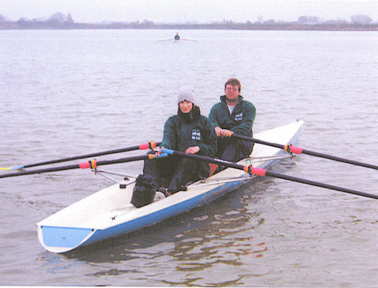 cam06 franzi stefan im Ruderboot