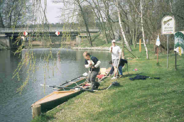 Kummersdorf an der Schleuse Ruderer