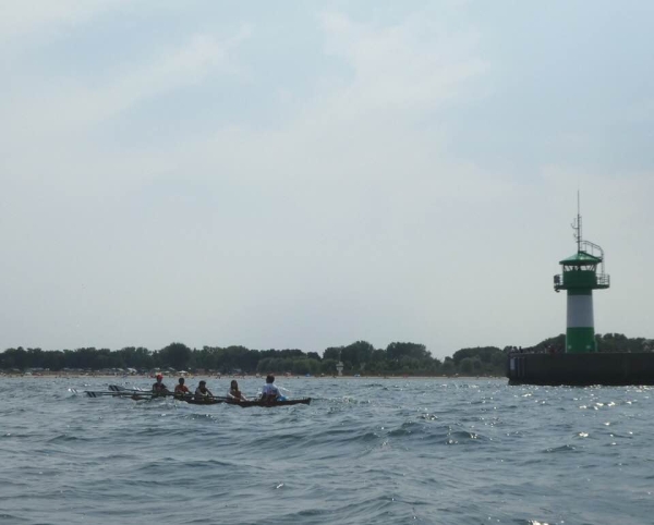 vor dem Leuchtturm Travemnde 2018